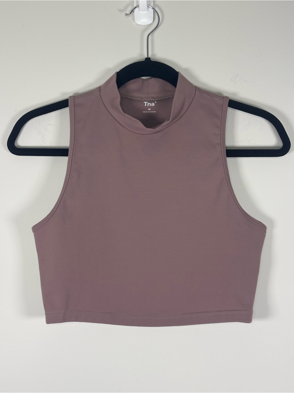 TNA Mock Neck Cropped Tank in Mauve Size Medium